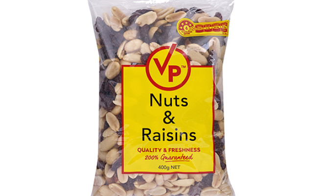 1 VP Nuts and Raisins 400g