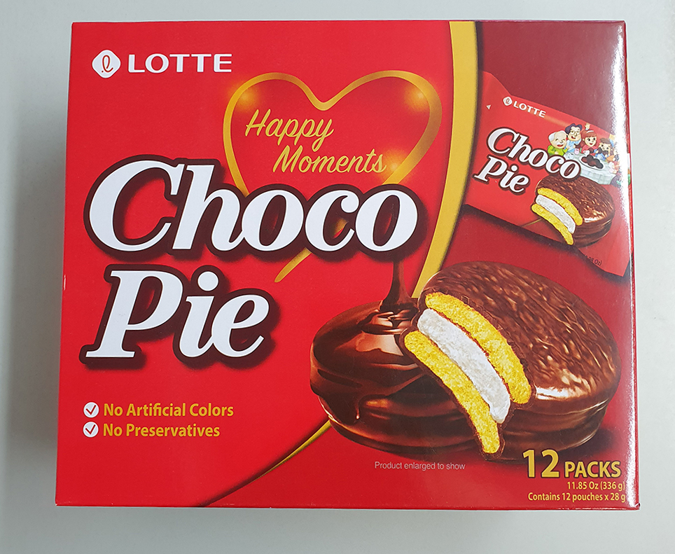 Box of Lotte brand Choco Pie Original 12 pack