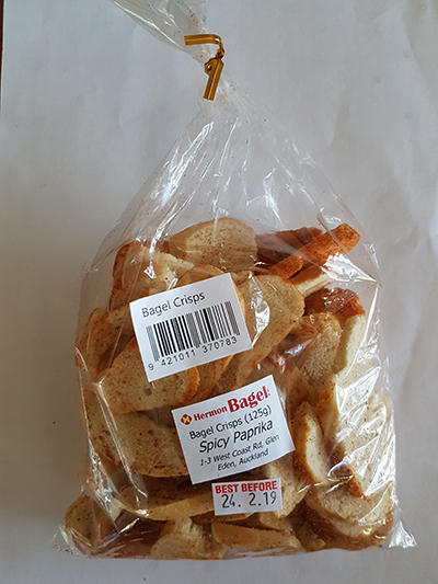 Hermon Bagels brand Spicy Paprika Bagel Crisps (125g) in clear plastic bag