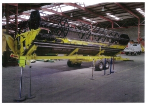  Picture of the header unit of the combine harvester